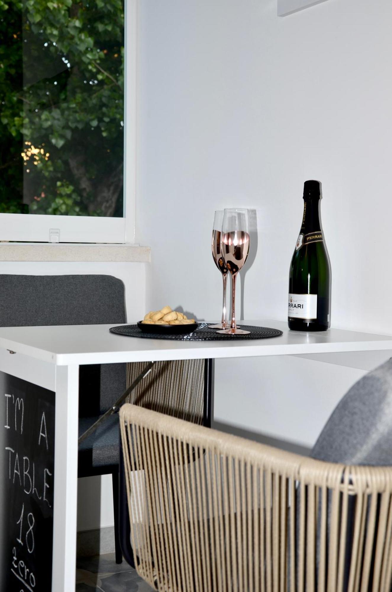 18Zero2 Luxury Rooms Bari Exterior foto