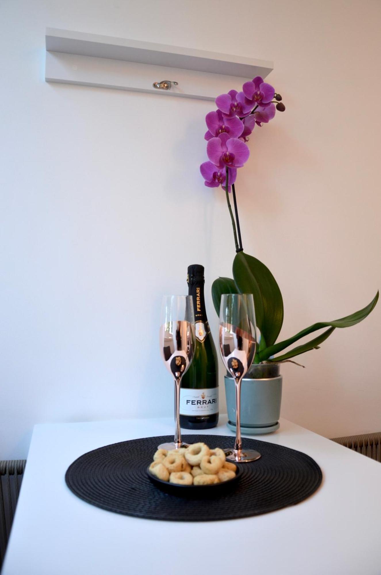 18Zero2 Luxury Rooms Bari Exterior foto