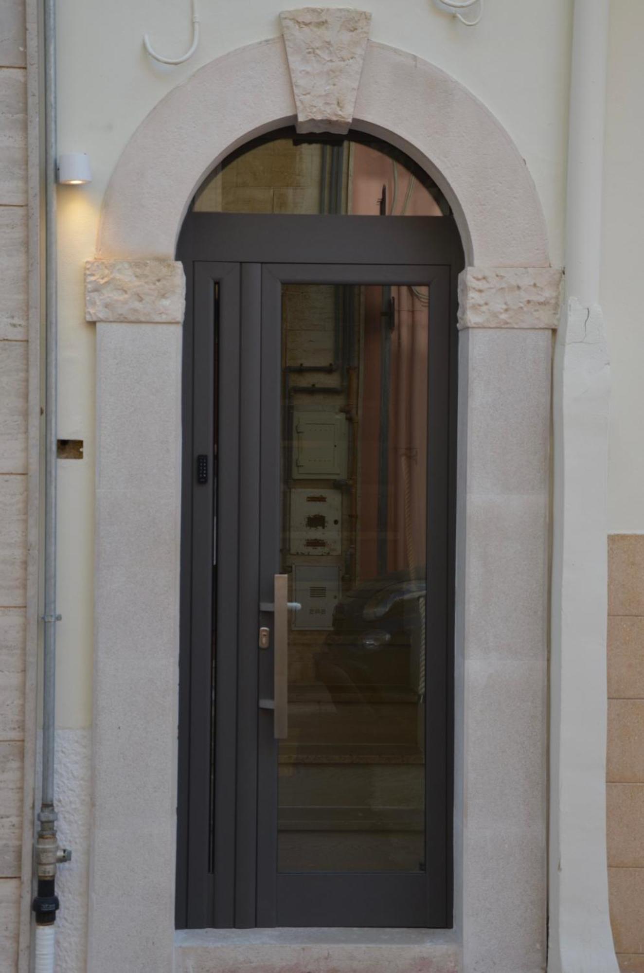 18Zero2 Luxury Rooms Bari Exterior foto