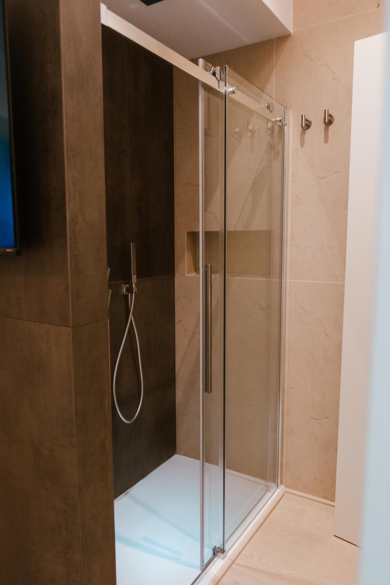 18Zero2 Luxury Rooms Bari Exterior foto